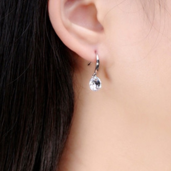 5⭐️Rated Sparkly CZ Drilled Earrings - Picture 5 of 6